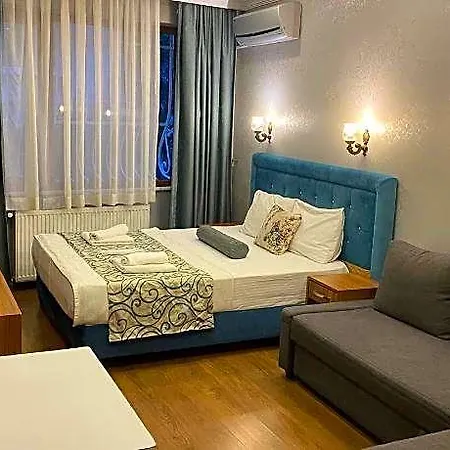 Riverland 3*