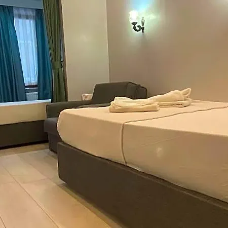 Riverland 3*